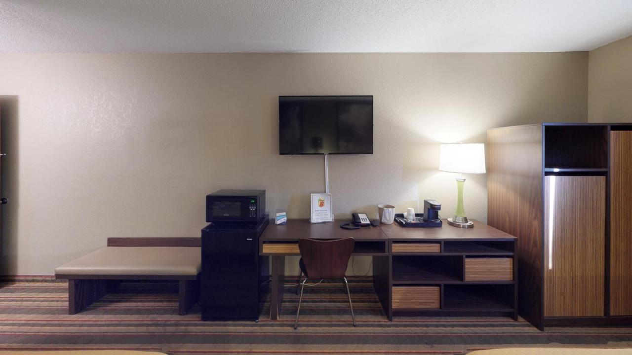 Super 8 By Wyndham Glencoe Hotel Exterior photo