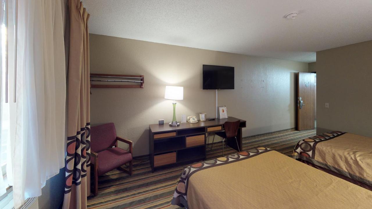 Super 8 By Wyndham Glencoe Hotel Exterior photo